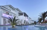 Ushua&iuml;a Ibiza Beach Hotel - Двухместный номер Superior у самой кромки бассейна